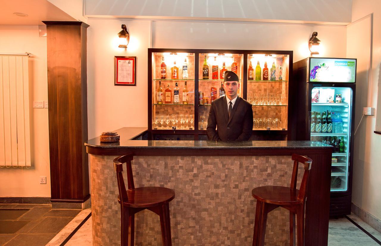 Hotel Spring Pokhara Bagian luar foto