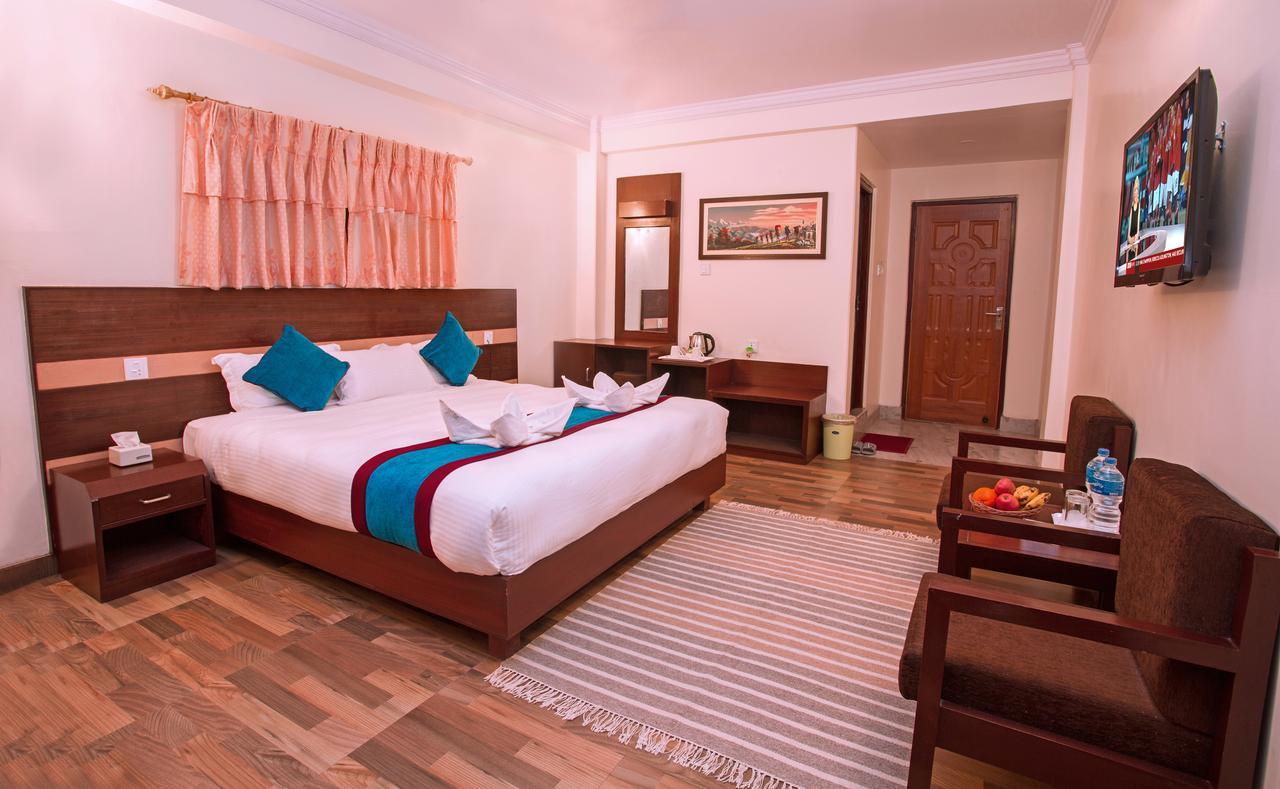 Hotel Spring Pokhara Bagian luar foto