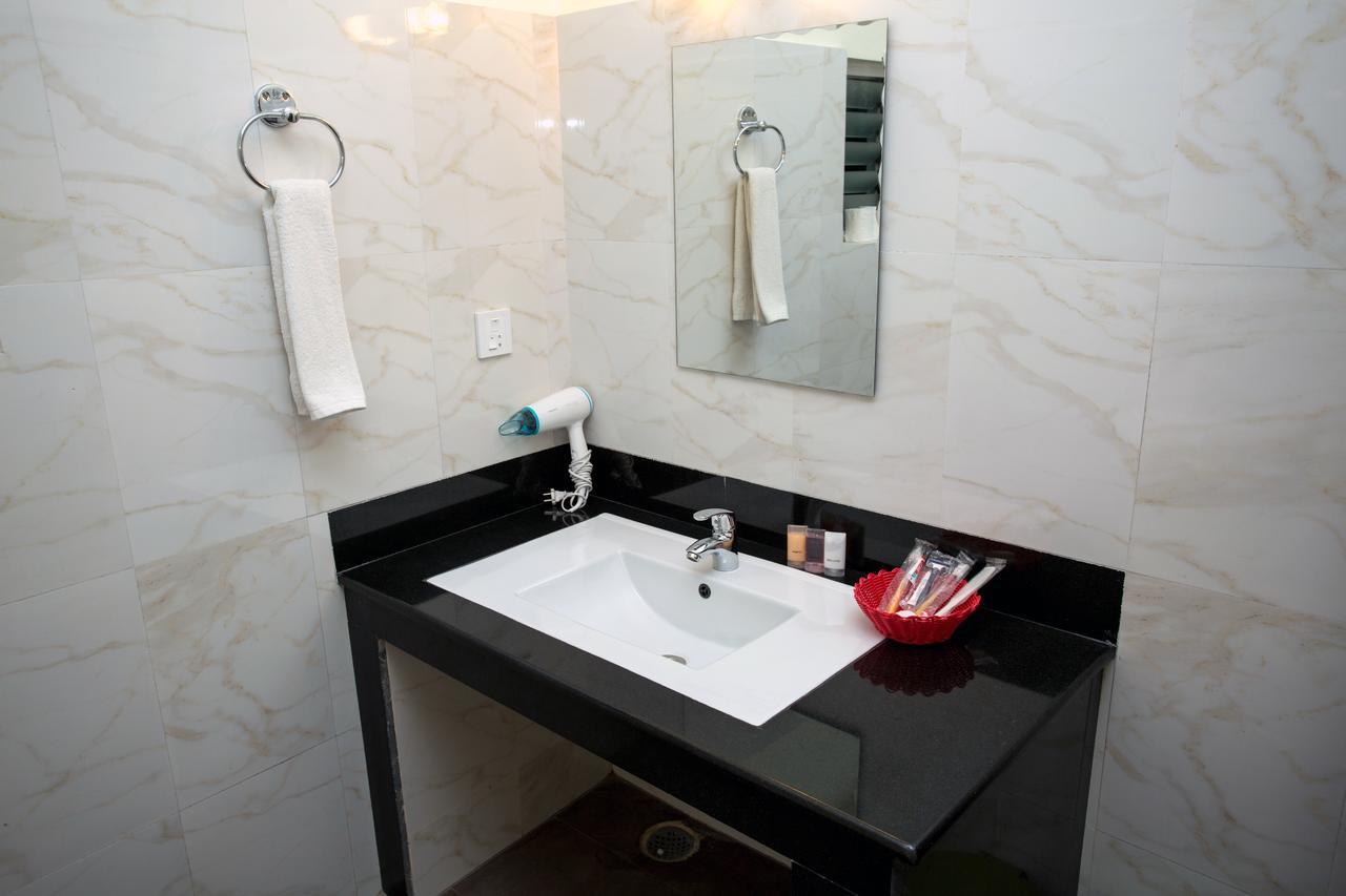 Hotel Spring Pokhara Bagian luar foto