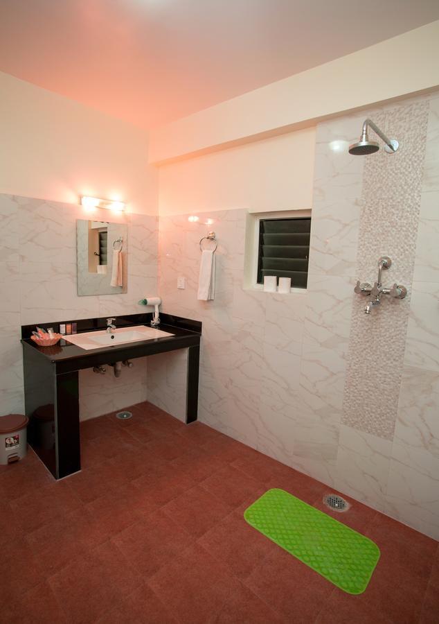 Hotel Spring Pokhara Bagian luar foto